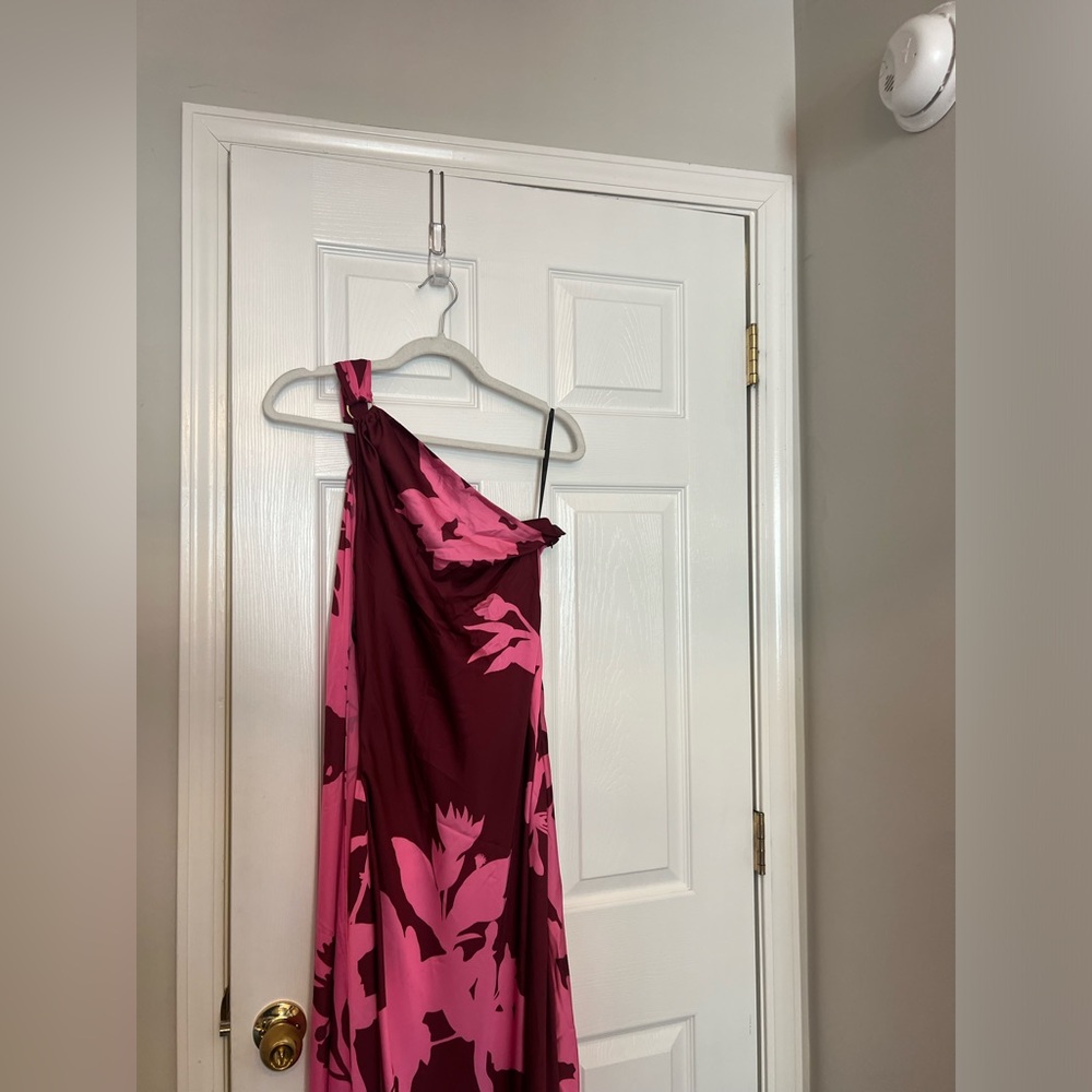 HEMANT AND NANDITA One Shoulder Long Dress in Red - Picture 5 of 10
